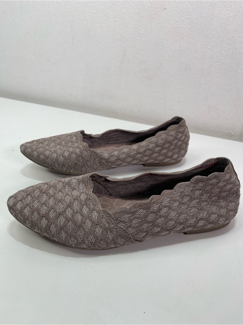 Skechers Ballet Flats Comfort Shoes Women's 8.5  Air-Cooled Memory Foam Slip-On